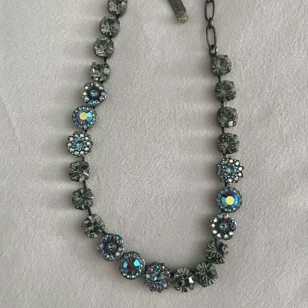 Mariana floral necklace
